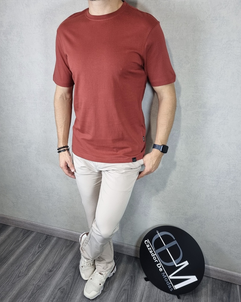 Franela unicolor comfort fit estivaneli 50598